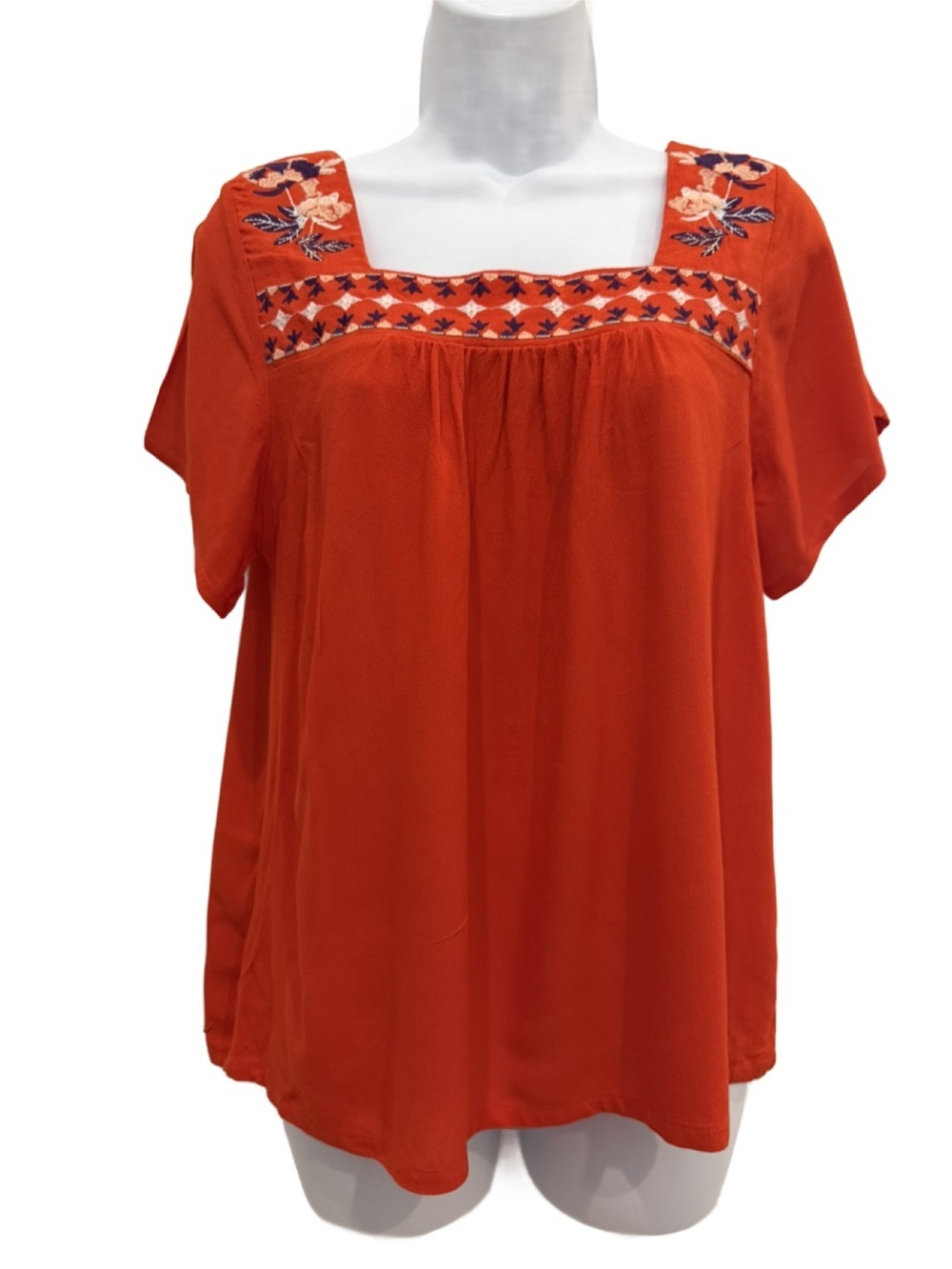 Hazel Uvada Embroidered Detail Top. XS